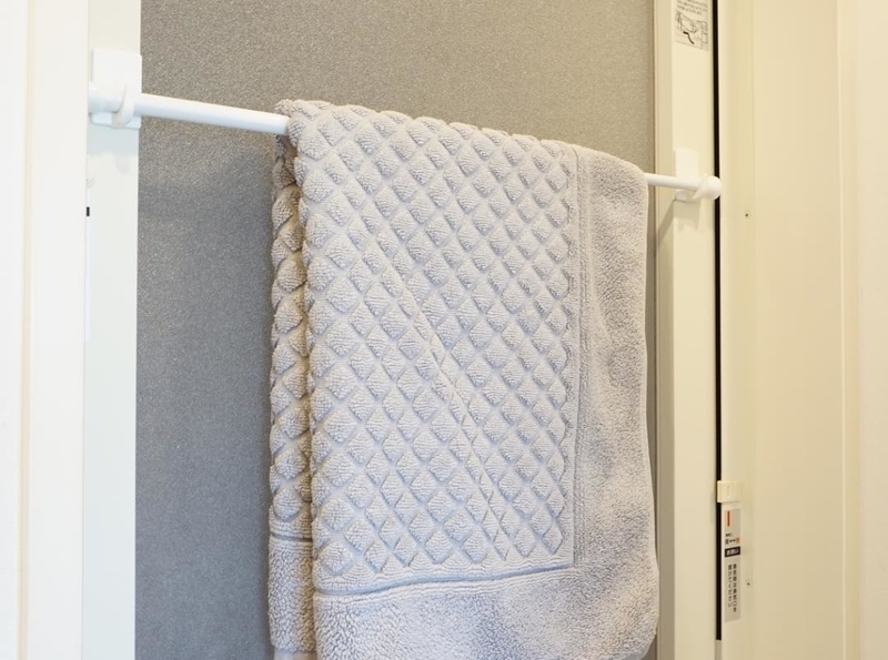 DIY Towel Rack | Instagram/@takeuchi_sasai_kayoko