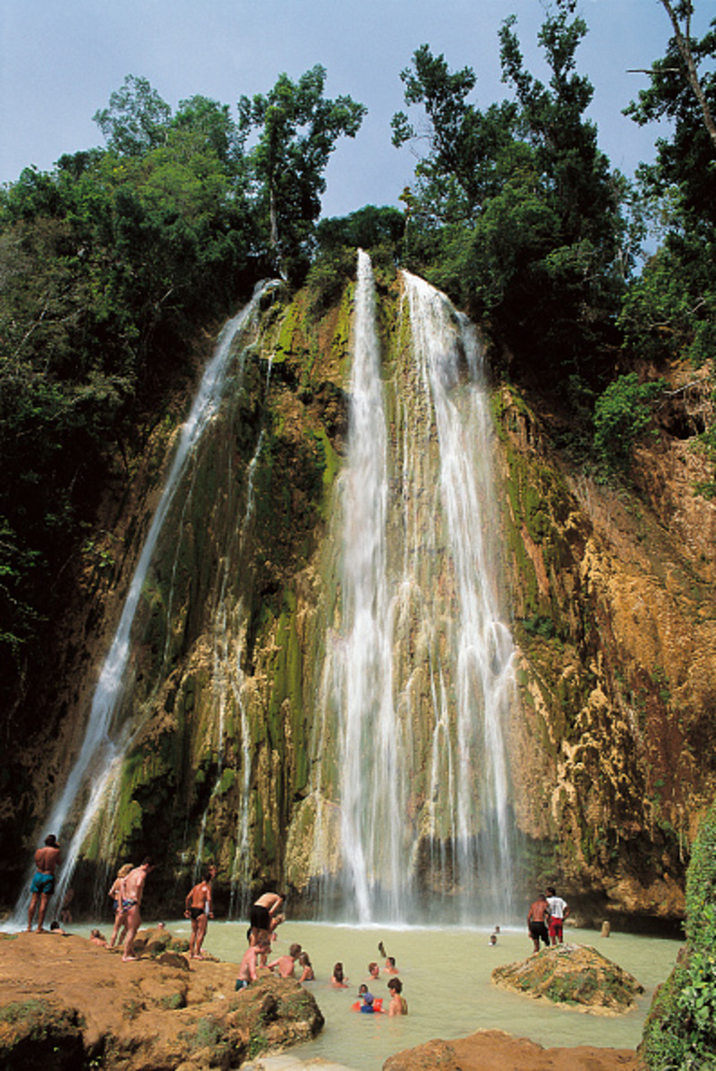 Horseback Riding to El Limón Waterfall | Getty Images