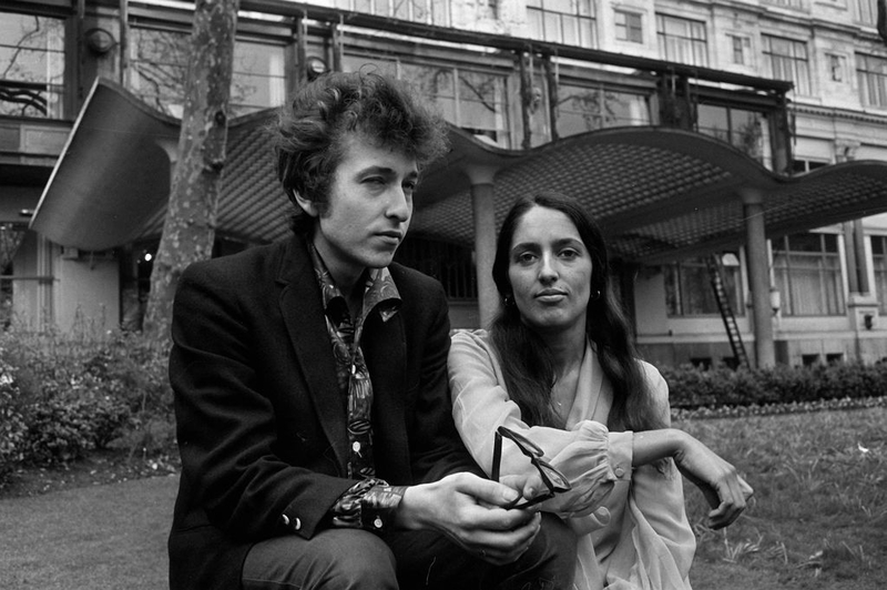 Bob Dylan and Joan Baez | Getty Images Photo by Daily Herald/Mirrorpix