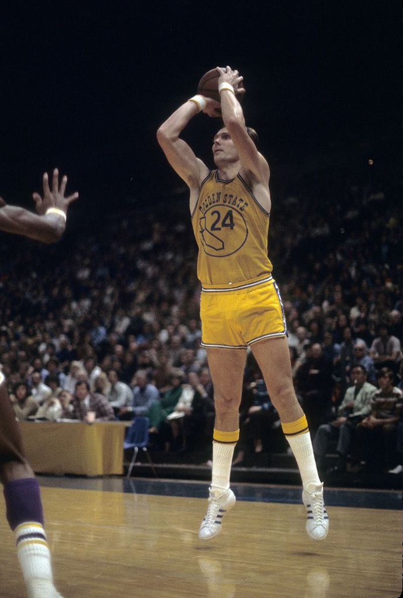 5 of the Most Unforgettable NBA Throwback Jerseys | Getty Images
