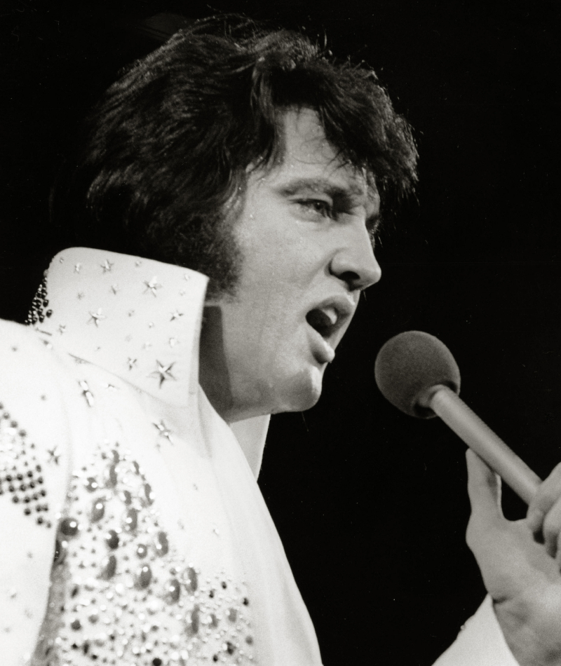 Elvis Always Used High Collars | Alamy Stock Photo by PictureLux/The Hollywood Archive