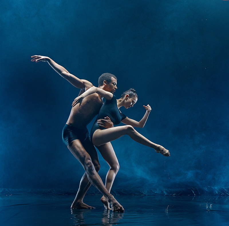 Alle Balletttänzer*innen sind muskulös wie Athleten | Shutterstock