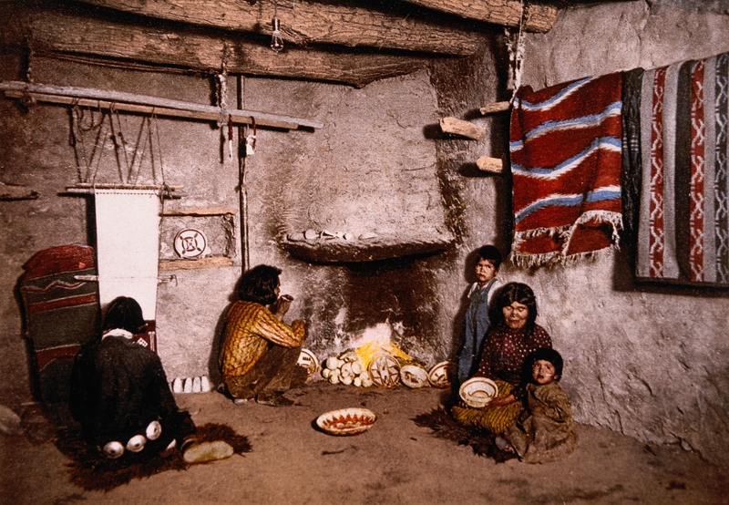 Hopi Family | Alamy Stock Photo by Glasshouse Images/JT Vintage