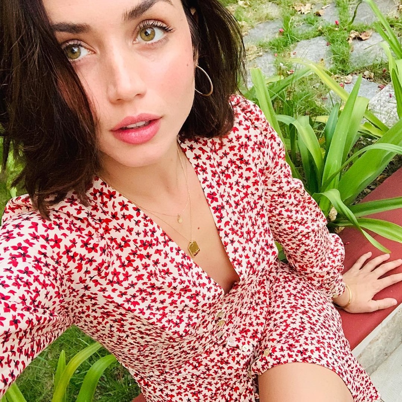She's a Fashion and Beauty Icon | Instagram/@ana_d_armas