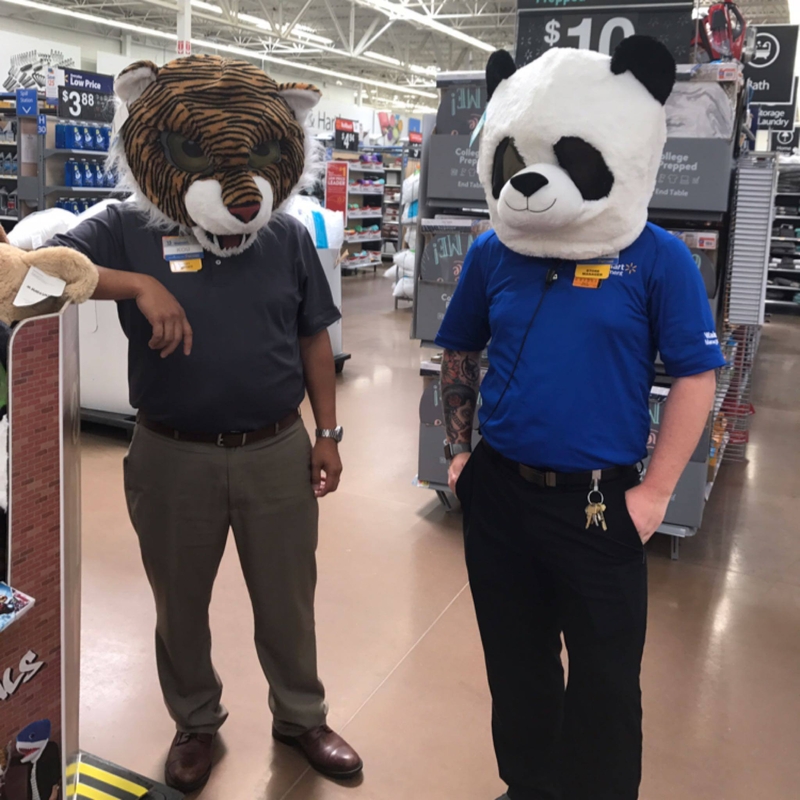 Procurando por algo para ursos? | Facebook/@Walmart5085
