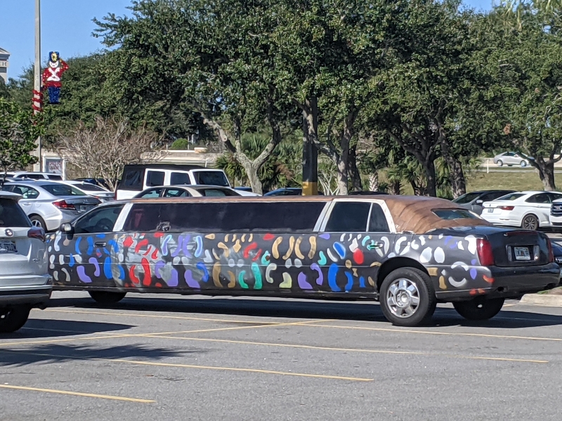This Oddly Painted Black Limo | Reddit.com/outofsyncsamurai