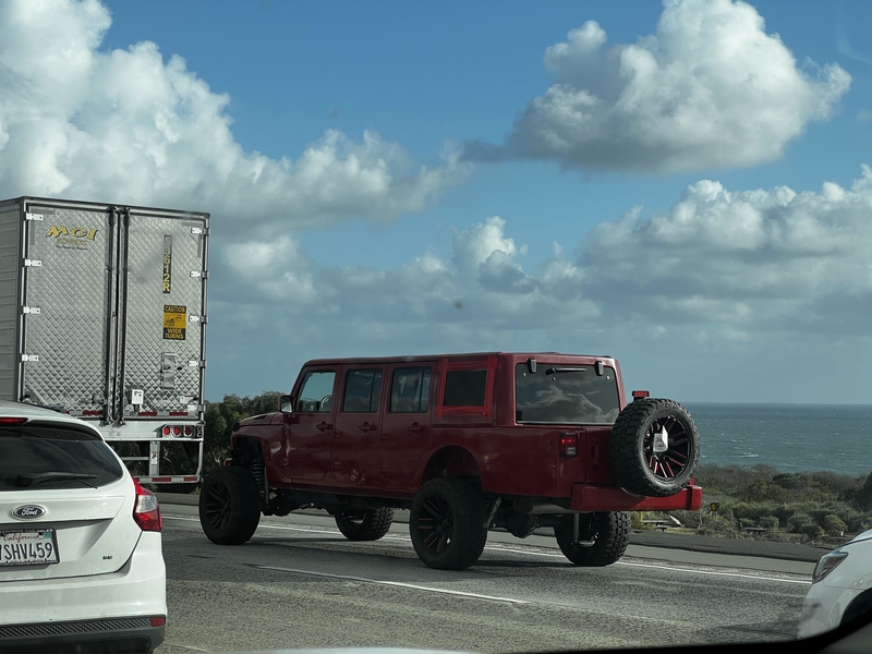The Jeep Limo | Reddit.com/bogmire