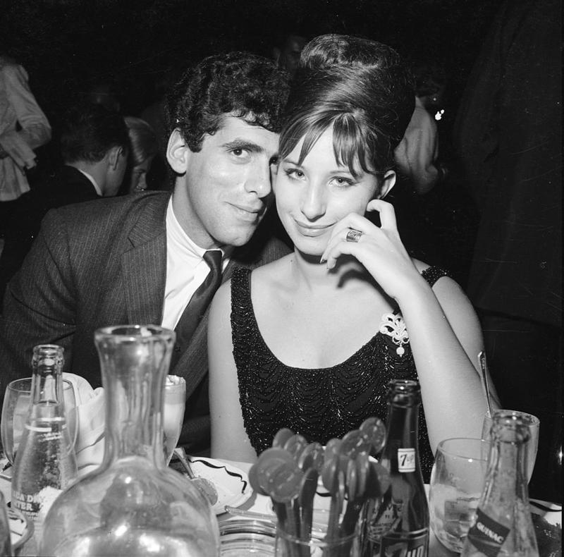 Barbra Streisand and Elliott Gould | Getty Images Photo by Earl Leaf/Michael Ochs Archives