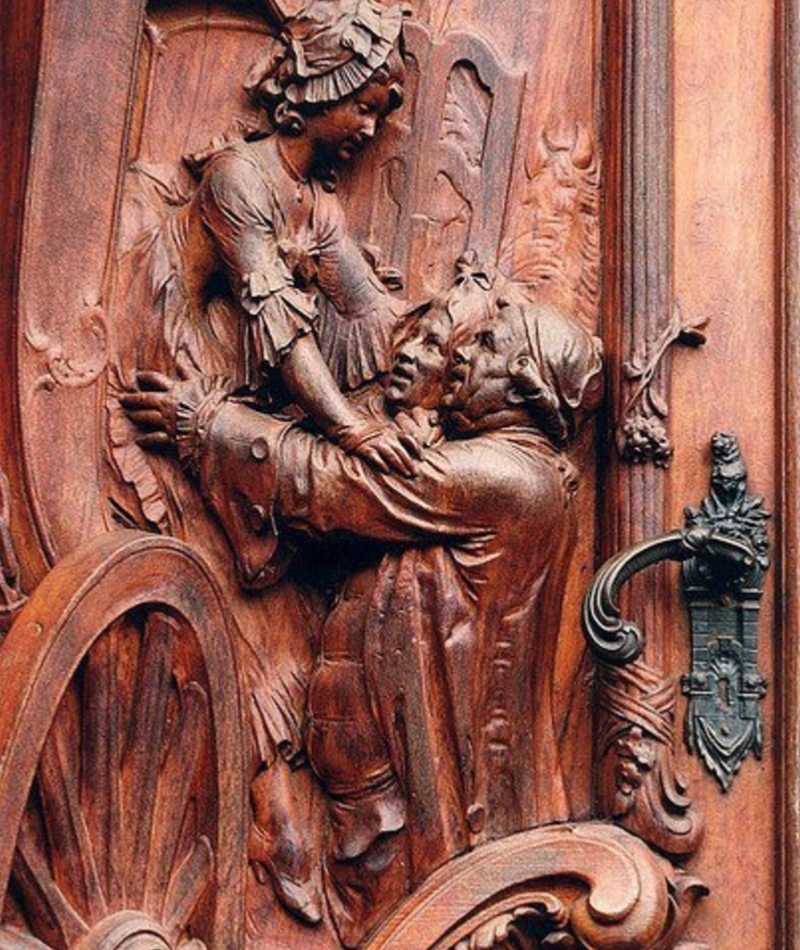 This 18th-Century Door | Imgur.com/uilucFL