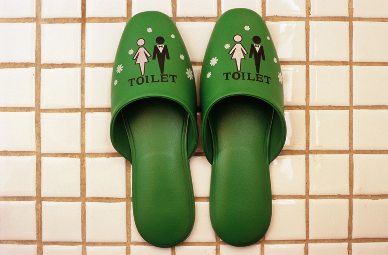 Slippers...für die Toilette | Alamy Stock Photo by Kasia Nowak