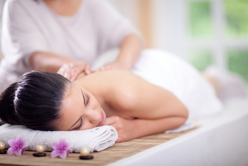 VapoRub Massage | Shutterstock