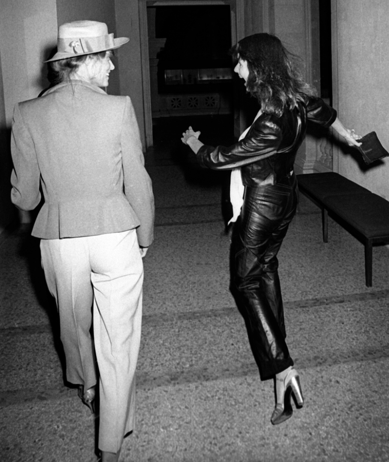 Lauren Hutton and Susie Forrestal Live it Up in the Hallway | Getty Images Photo by Ron Galella