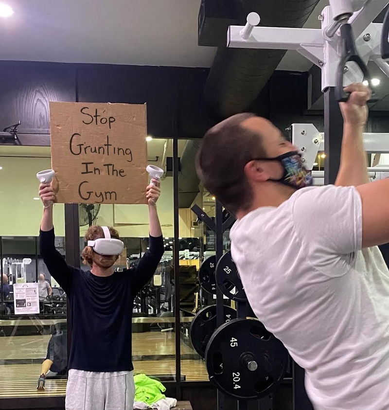 Someone Who Doesn’t Go the Gym That Much | Instagram/@dudewithsign