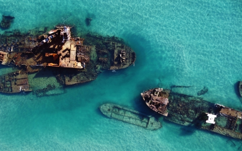 Versunkene Boote Moreton Island in Queensland, Australien | Shutterstock