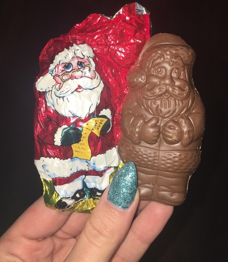 Cross-Eyed Santa | Reddit.com/Anonymous