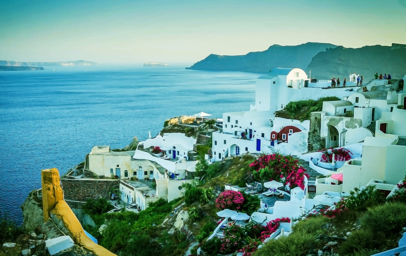  Santorini, Griechenland | Enea Kelo/Shutterstock