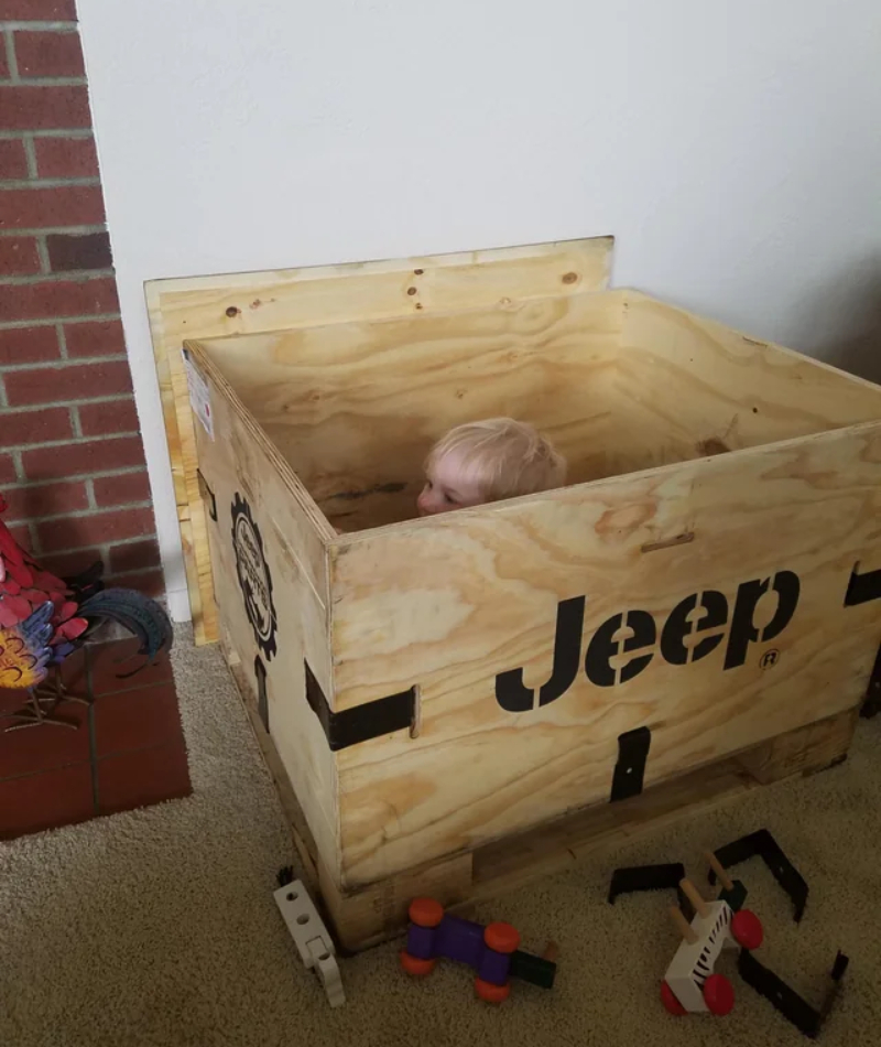 Make a Toy Box with a Discarded Bench Seat | Reddit.com/rider037