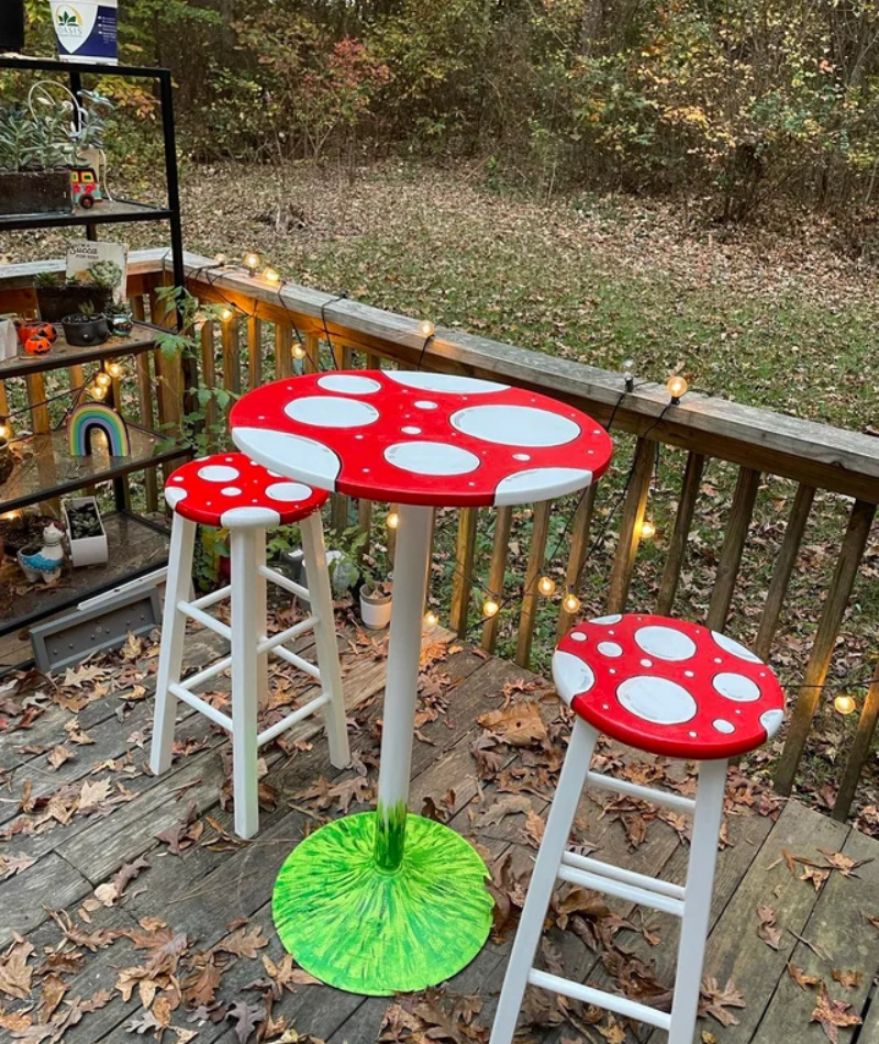 Turn Plant Stands into Creative Stools and Tables | Reddit.com/kendraebachh