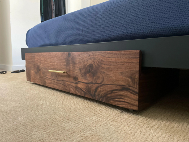 Use an Old Drawer for Under-the-Bed Storage | Reddit.com/realstairwaytokevin