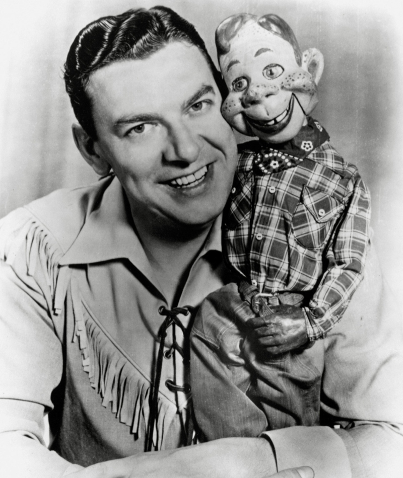 Playing with a Howdy Doody Doll | Alamy Stock Photo by PictureLux/The Hollywood Archive