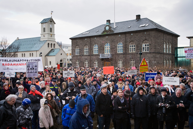 Island hatte eine friedliche Revolution | Alamy Stock Photo by Bjarki Reyr