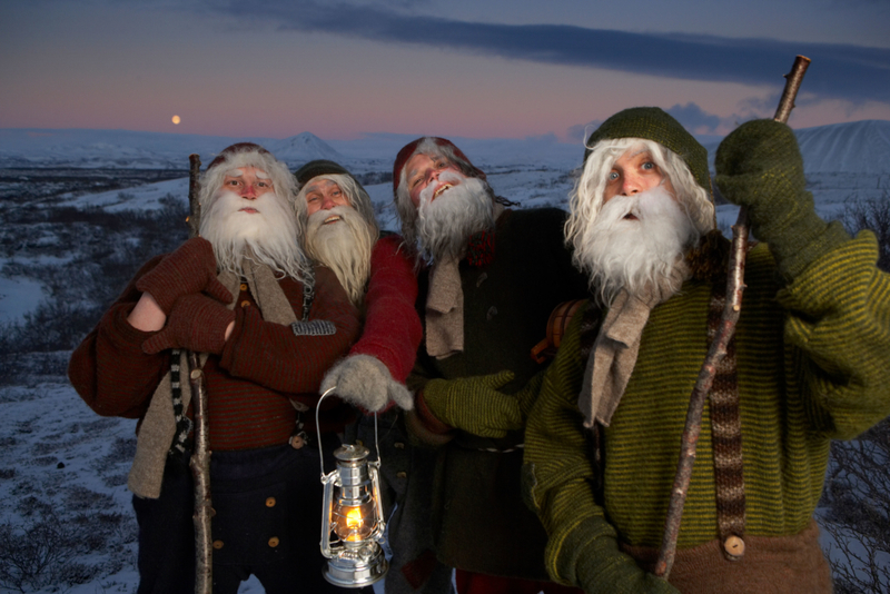 Island hat 13 Weihnachtsmänner | Alamy Stock Photo by Ragnar Th Sigurdsson/ARCTIC IMAGES