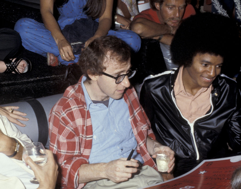 Michael Jackson und Woody Allen feiern | Getty Images Photo by Ron Galella Collection
