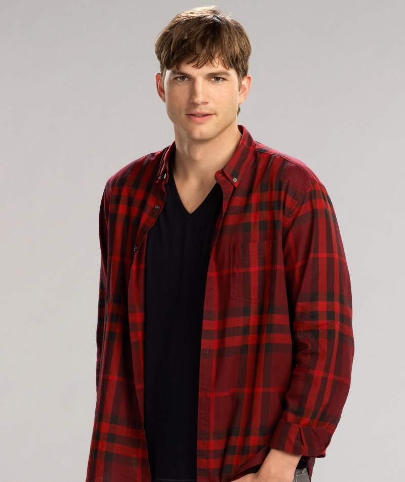 Ashton Kutcher – $755,000 | Alamy Stock Photo by PictureLux / The Hollywood Archive