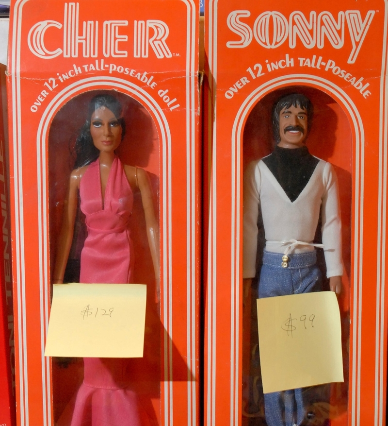 Muñecos de Sonny & Cher | Alamy Stock Photo by ZUMA Press,Inc.