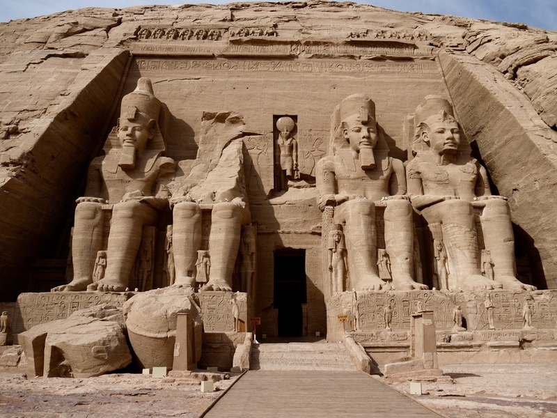 Templos de Abu Simbel | Alpha101/Shutterstock