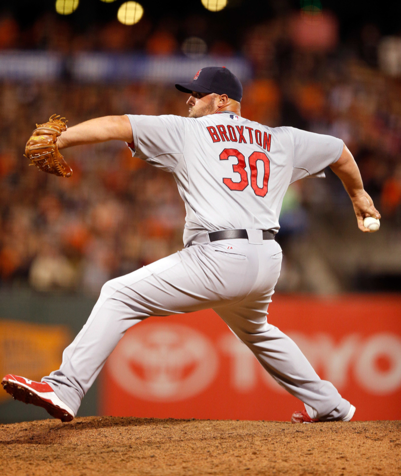Jonathan Broxton – 6’4″, 300 lbs | Getty Images Photo by Ezra Shaw