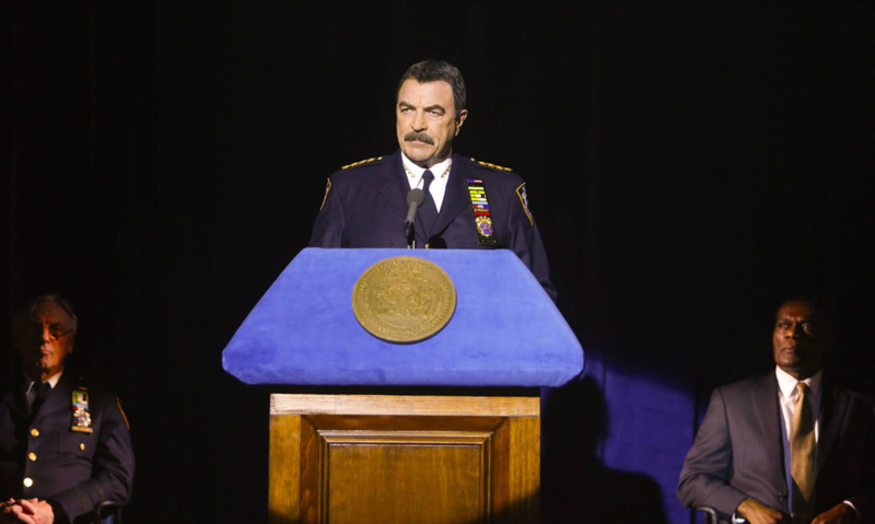 Commissioner Selleck | Alamy Stock Photo by Collection Christophel/Panda Productions Inc/Paw in Your Face Productions/CBS Production 