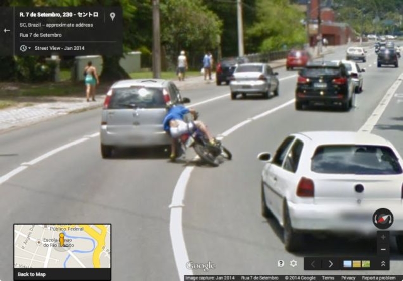 Boom | Imgur.com/KzRRjko via Google Street View