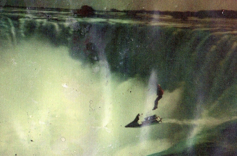 Jet Ski Stunt at Niagara Falls | Imgur.com/GtJdr