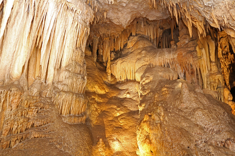 Walk through the Longest Cave in the World | Shutterstock